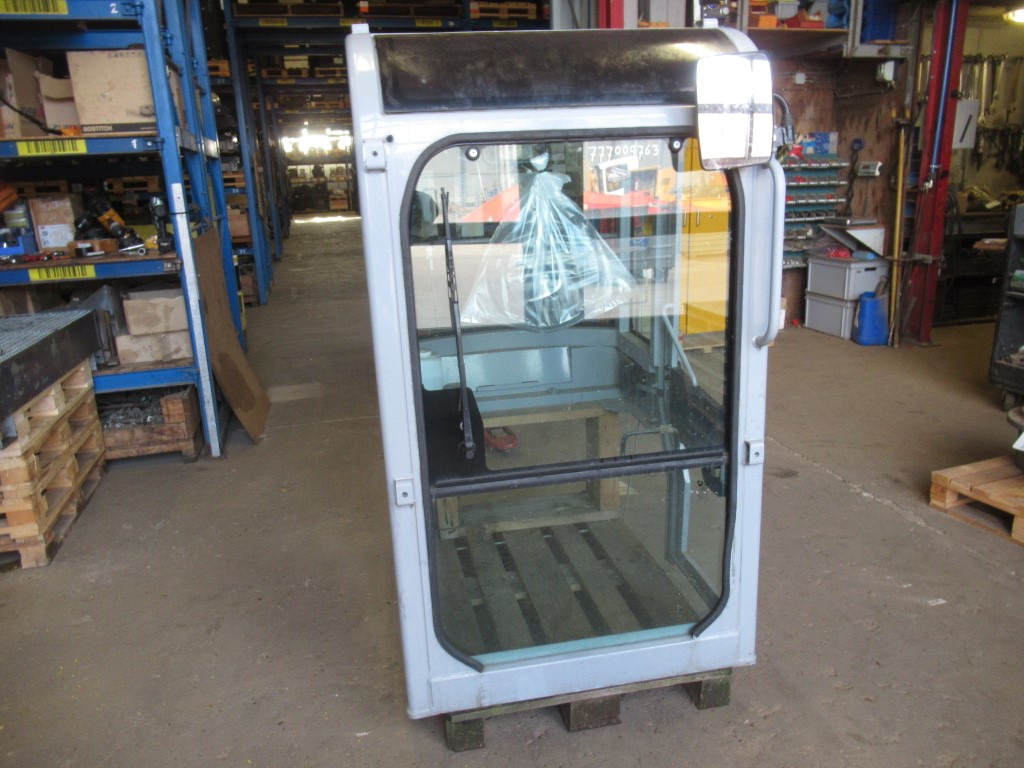 New Holland 72271210 - - Cab for Construction machinery: picture 1 New Holland 72271210 - - Cab for Construction machinery: picture 1