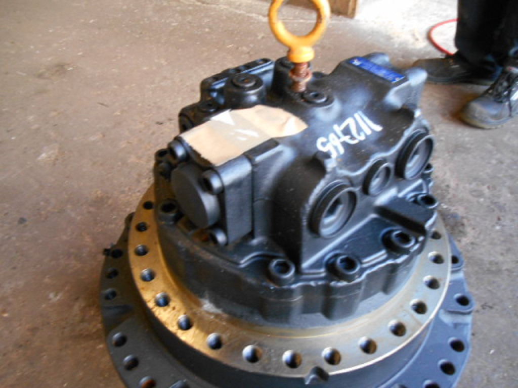 New Holland Kobelco YM15V00001F2 - Final drive for Agricultural machinery: picture 2 New Holland Kobelco YM15V00001F2 - Final drive for Agricultural machinery: picture 2