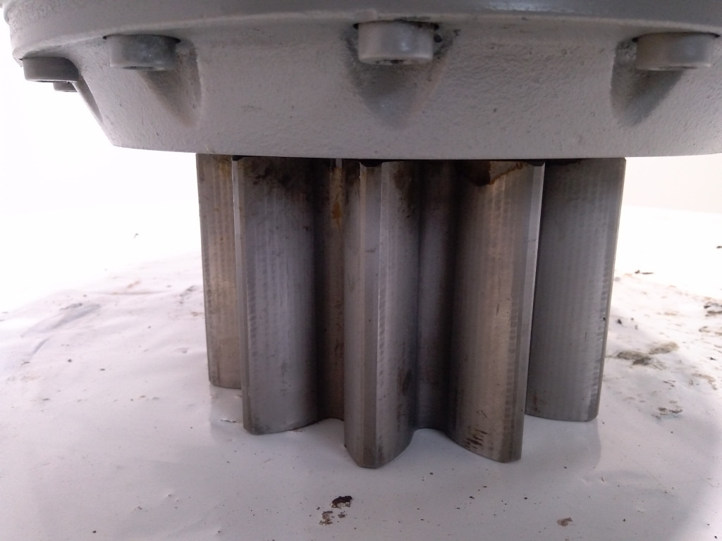 New Holland LS32W00006F1 - 72216689 - Swing motor for Agricultural machinery: picture 3 New Holland LS32W00006F1 - 72216689 - Swing motor for Agricultural machinery: picture 3