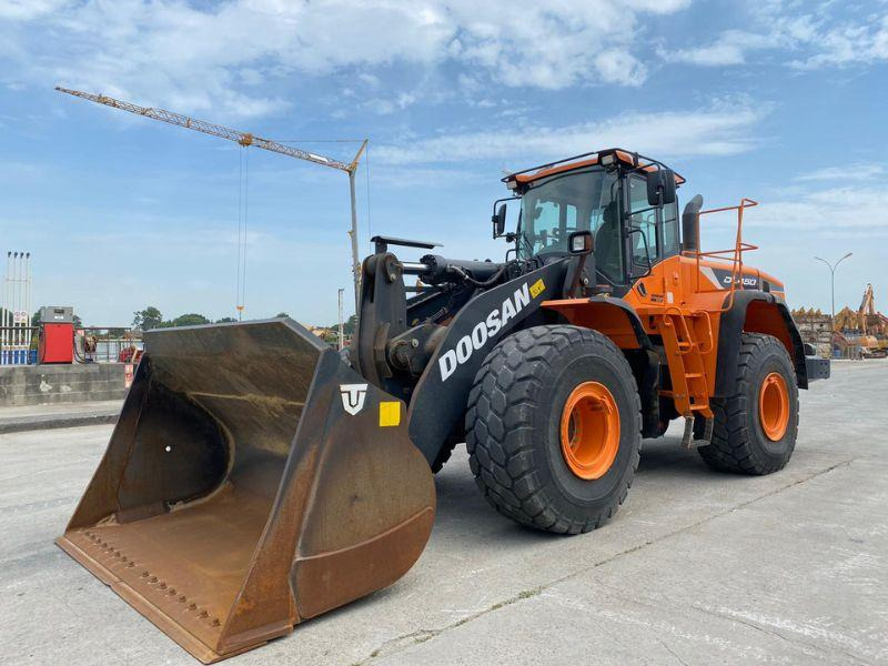 Doosan DL450 - Wheel loader: picture 1 Doosan DL450 - Wheel loader: picture 1