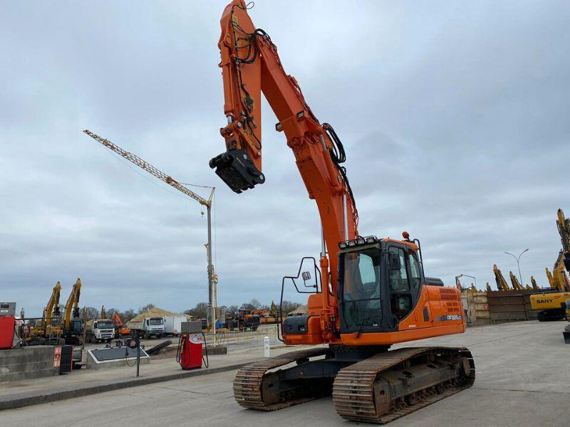 Doosan DX 225 LC - Crawler excavator: picture 1 Doosan DX 225 LC - Crawler excavator: picture 1