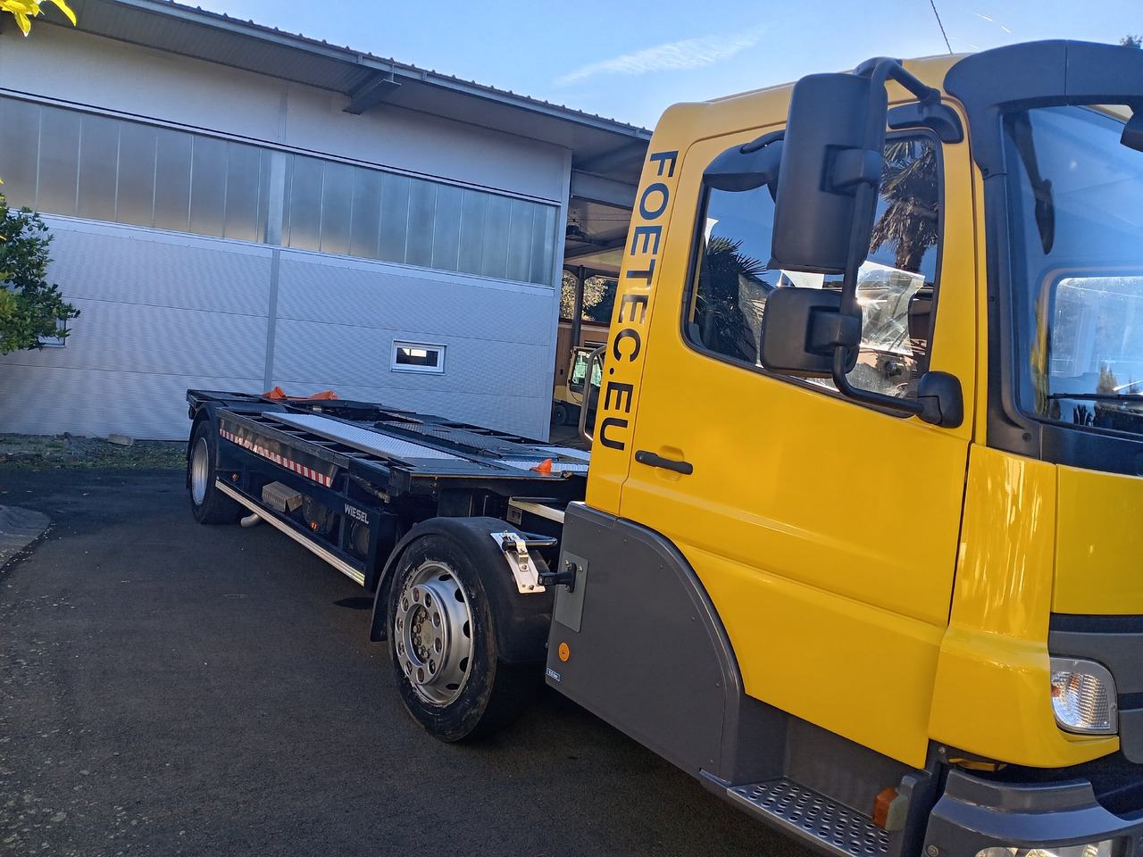 Kamag Mercedes-Benz Kamag Wiesel / WBH25 / KB3659 / mit Ganrantie - Container transporter/ Swap body truck: picture 3 Kamag Mercedes-Benz Kamag Wiesel / WBH25 / KB3659 / mit Ganrantie - Container transporter/ Swap body truck: picture 3