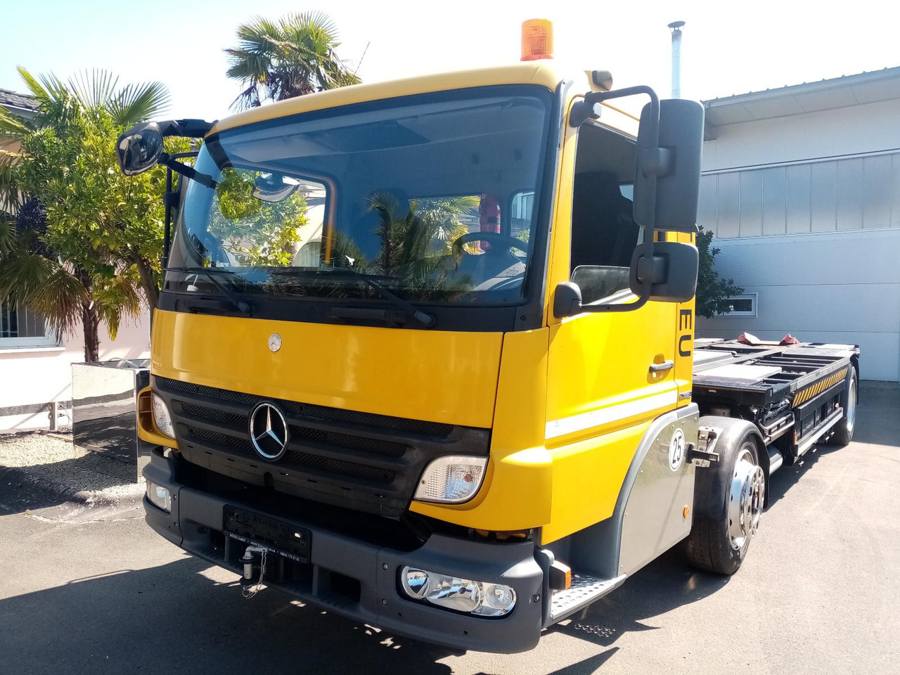 Mercedes-Benz Kamag Mercedes-Benz Kamag/Wiesel/WBH/KB3886/mit Garantie - Container transporter/ Swap body truck: picture 1 Mercedes-Benz Kamag Mercedes-Benz Kamag/Wiesel/WBH/KB3886/mit Garantie - Container transporter/ Swap body truck: picture 1