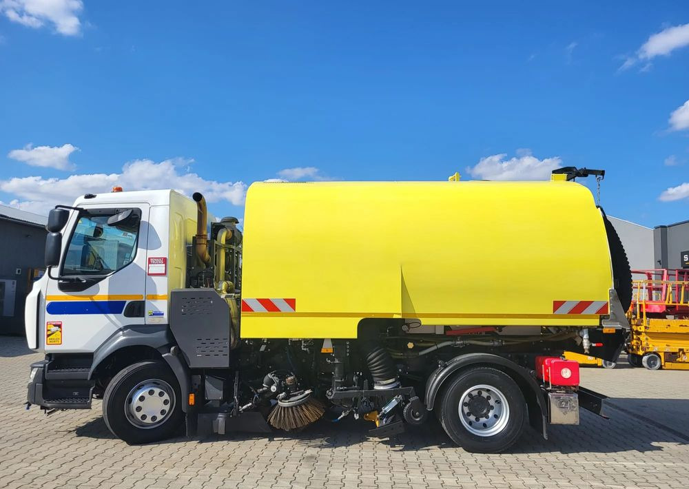 Renault D16 - Garbage truck: picture 4 Renault D16 - Garbage truck: picture 4