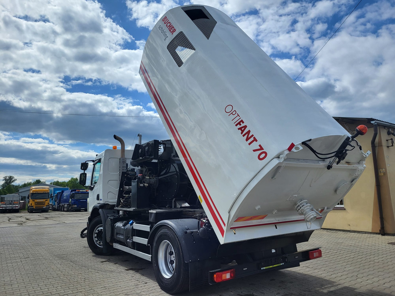 Volvo FE 320 two engines - Road sweeper: picture 2 Volvo FE 320 two engines - Road sweeper: picture 2