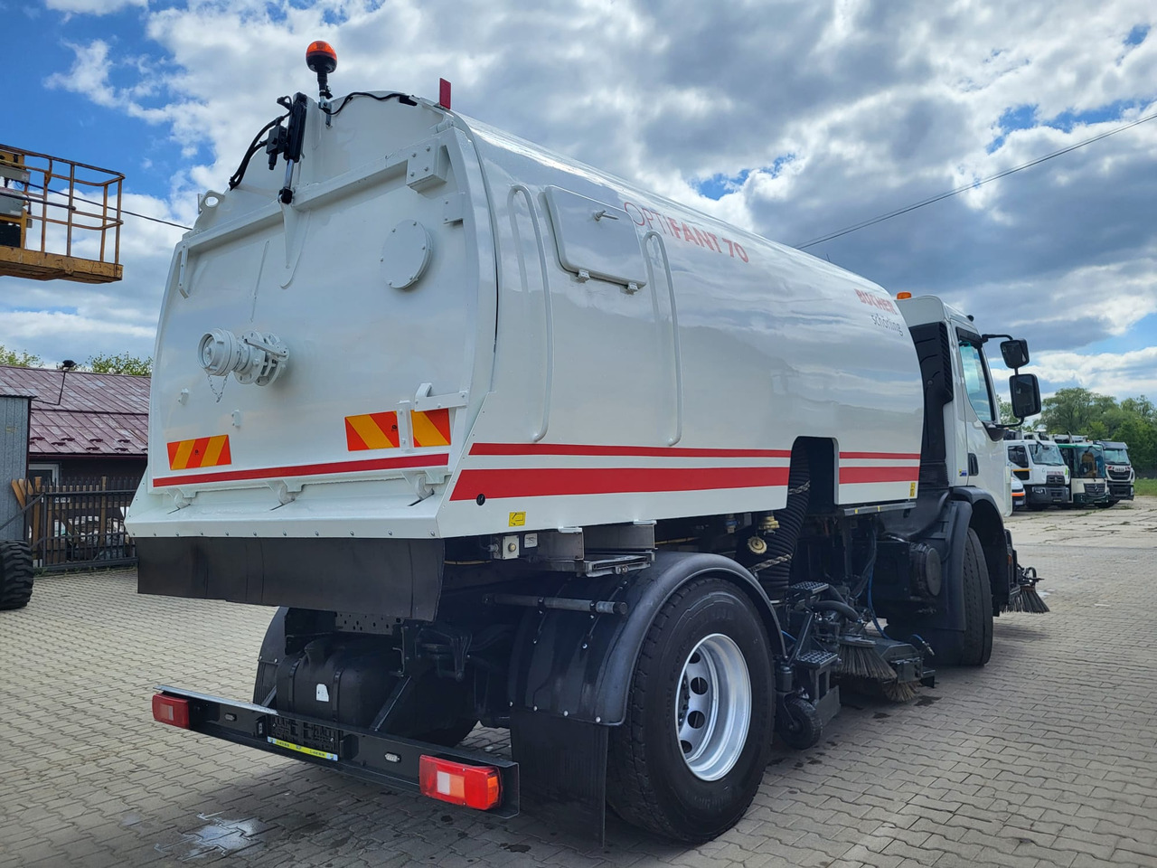 Road sweeper Volvo FE 320 two engines: picture 6