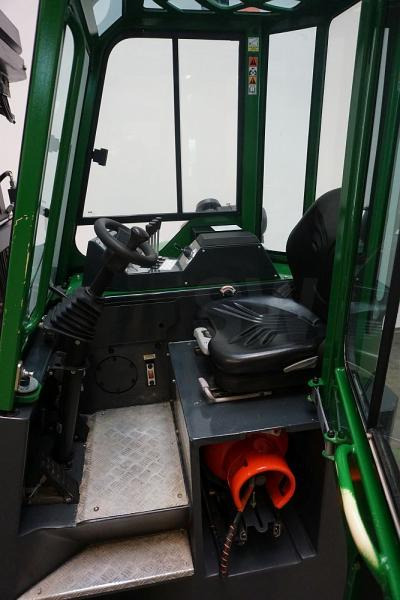 Combilift CB2500LPG - 4-way reach truck: picture 3 Combilift CB2500LPG - 4-way reach truck: picture 3