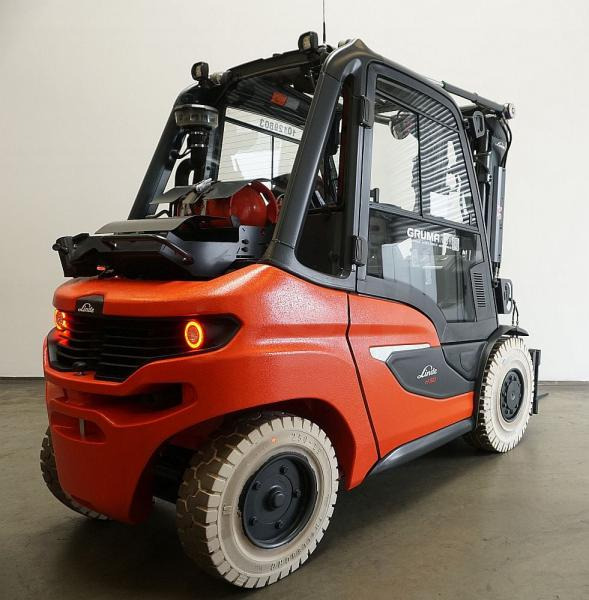 Linde H 50 T 1204-01 - LPG forklift: picture 2 Linde H 50 T 1204-01 - LPG forklift: picture 2