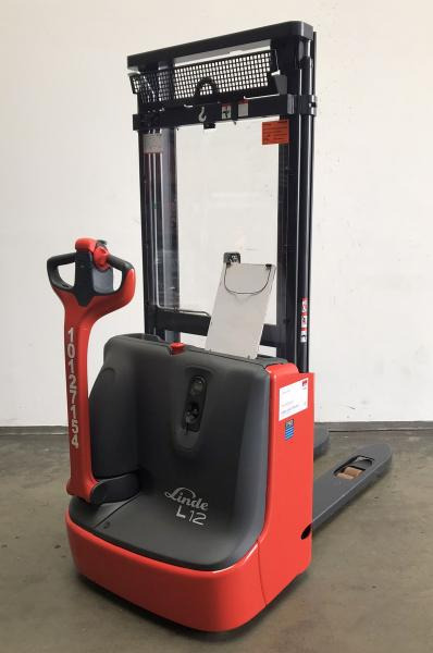 Linde L 12 1172 - Stacker: picture 5 Linde L 12 1172 - Stacker: picture 5