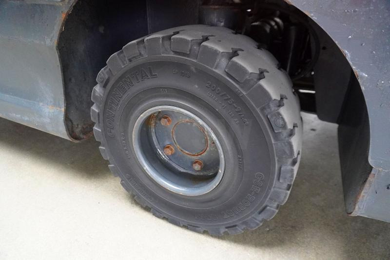 Tow tractor Linde P 250 SWB 127-05: picture 6