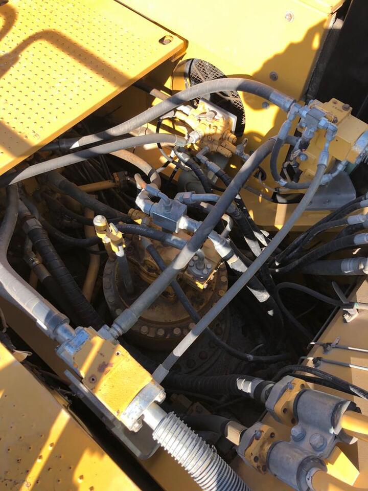 Crawler excavator CATERPILLAR 336e: picture 8