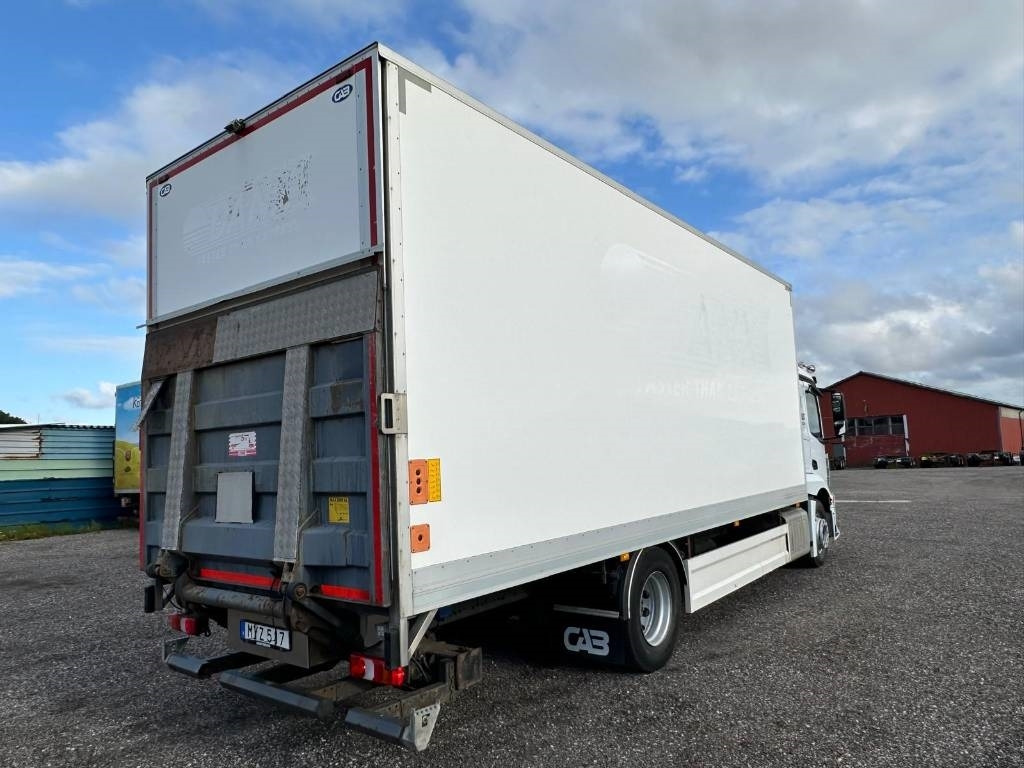 Mercedes-Benz ACTROS 1836 Euro 6 8468 - Box truck: picture 4 Mercedes-Benz ACTROS 1836 Euro 6 8468 - Box truck: picture 4