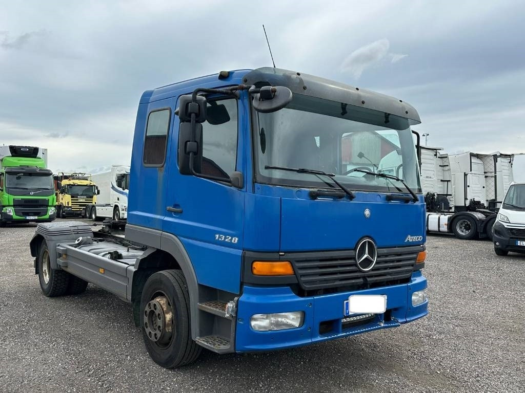 Mercedes-Benz 1328 LS 4X2 serie 1277 - Tractor unit: picture 2 Mercedes-Benz 1328 LS 4X2 serie 1277 - Tractor unit: picture 2