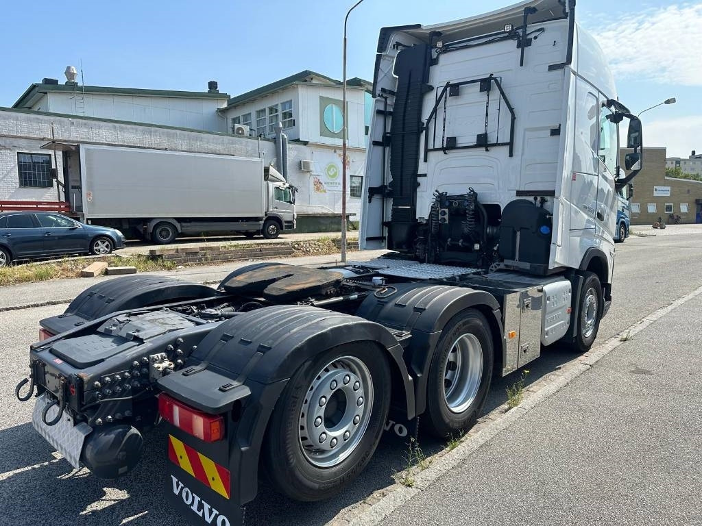 Volvo FH 62 TT serie nr 2251 - Tractor unit: picture 2 Volvo FH 62 TT serie nr 2251 - Tractor unit: picture 2