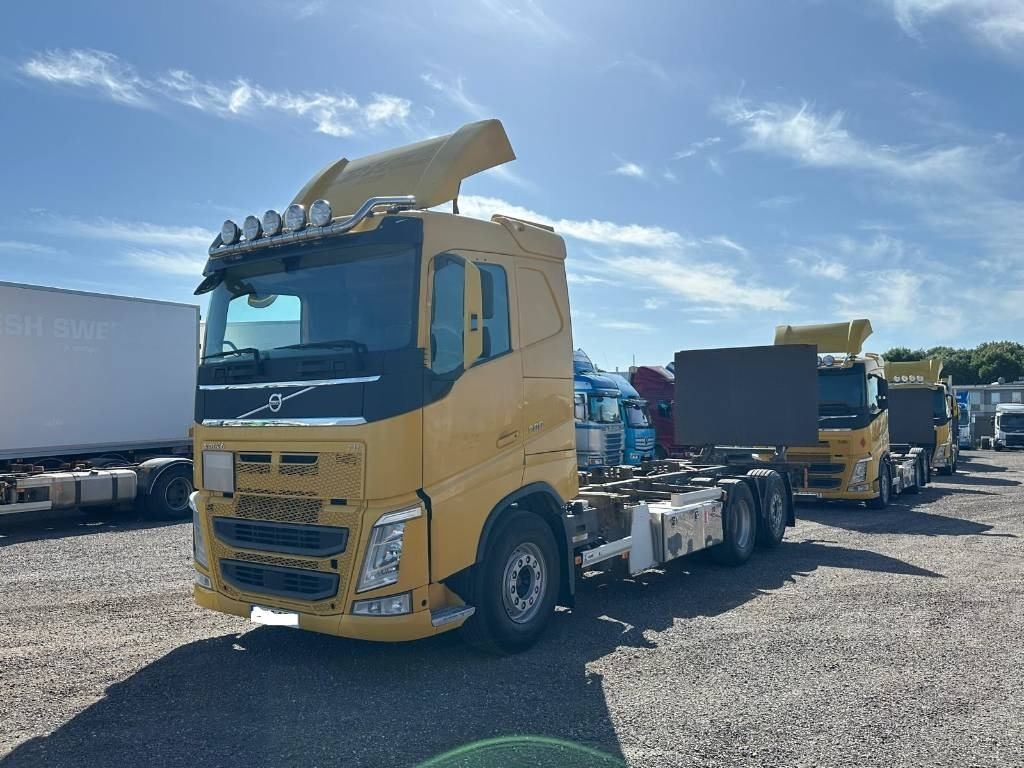 Volvo FH 500 HP serie nr 6887 - Container transporter/ Swap body truck: picture 1 Volvo FH 500 HP serie nr 6887 - Container transporter/ Swap body truck: picture 1
