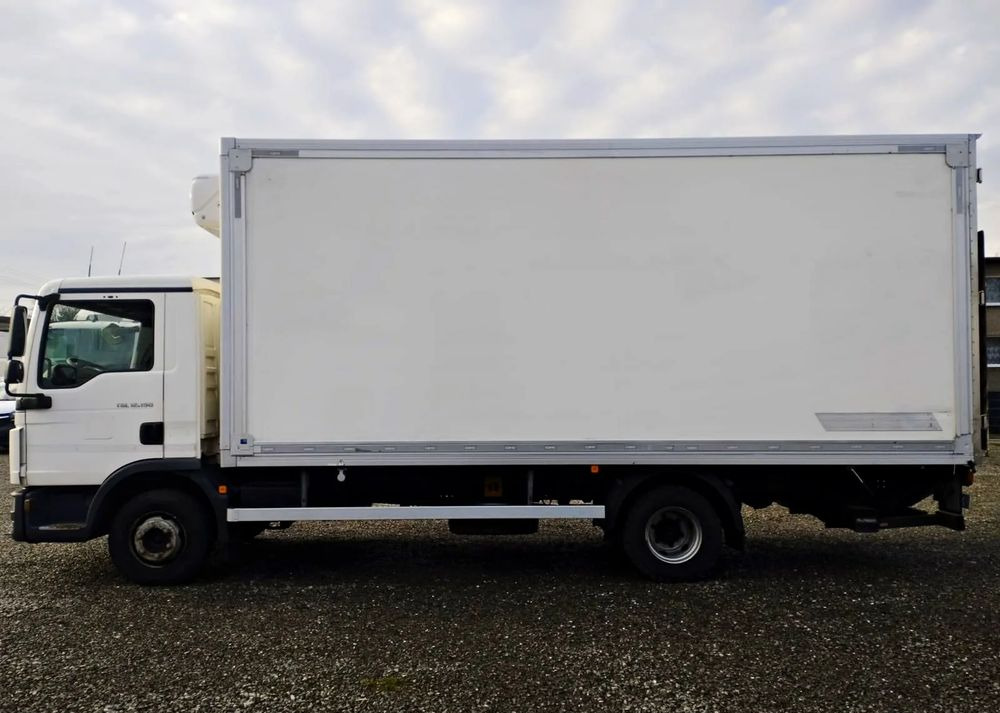 MAN TGL 12.190 EURO 6 Chłodnia Xarios 500 Winda 1500kg - Refrigerator truck: picture 3 MAN TGL 12.190 EURO 6 Chłodnia Xarios 500 Winda 1500kg - Refrigerator truck: picture 3