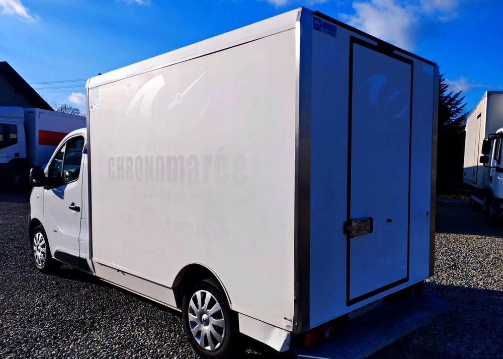 Opel Vivaro Chłodnia 125KM 2 Komory 2 zasilania chłodni - Refrigerated delivery van: picture 5 Opel Vivaro Chłodnia 125KM 2 Komory 2 zasilania chłodni - Refrigerated delivery van: picture 5