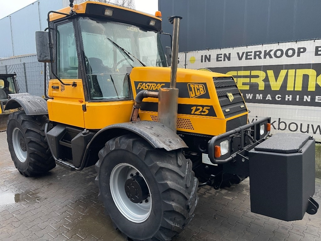 JCB Fastrac 125 - Farm tractor: picture 1 JCB Fastrac 125 - Farm tractor: picture 1