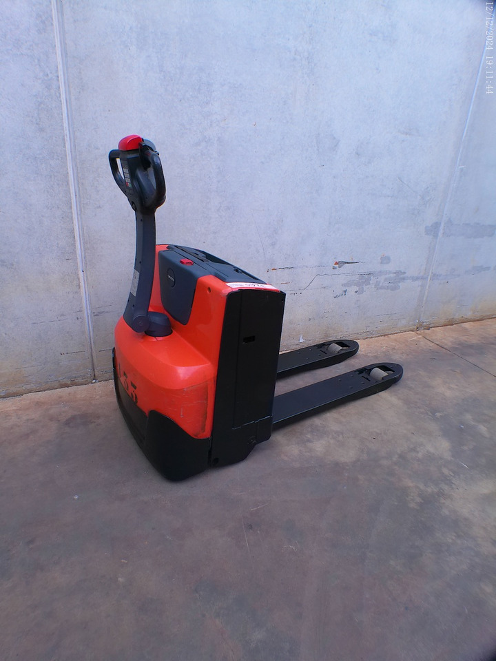 BT LWE 180 - Pallet truck: picture 3 BT LWE 180 - Pallet truck: picture 3