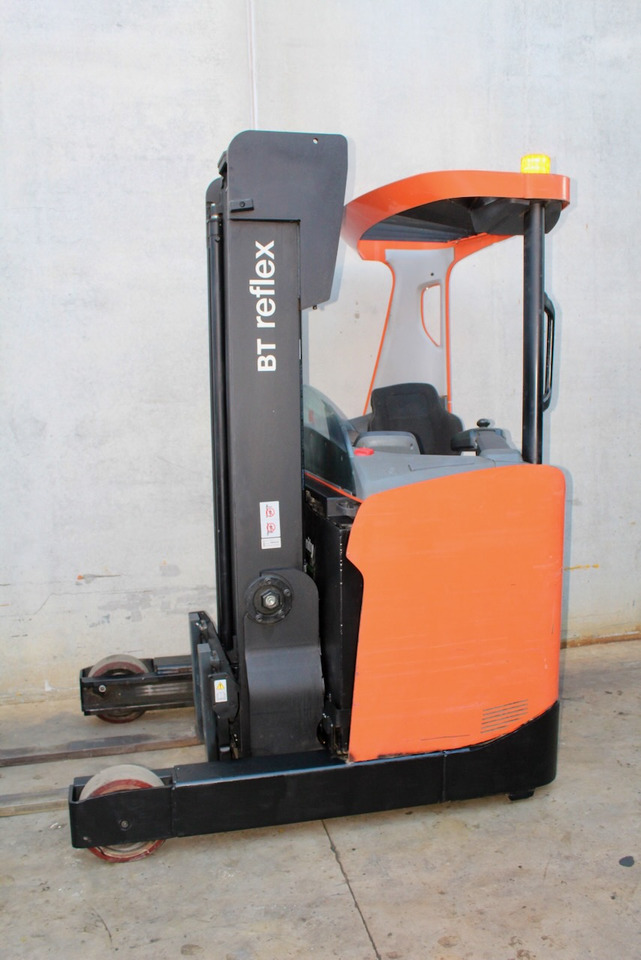 BT RRE 160 H - Reach truck: picture 3 BT RRE 160 H - Reach truck: picture 3
