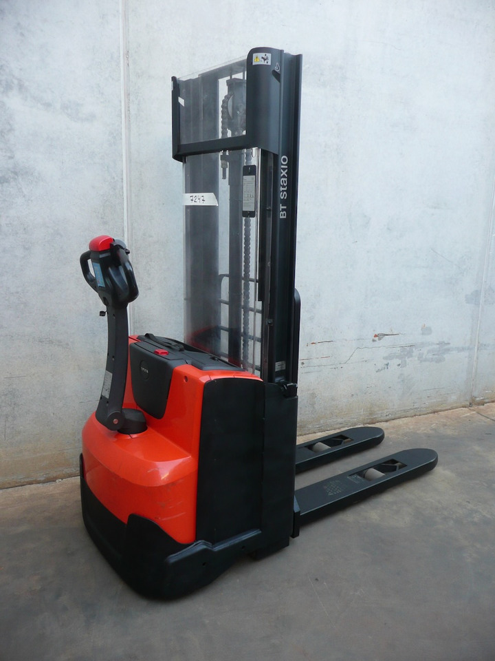 BT SWE 100 - Stacker: picture 3 BT SWE 100 - Stacker: picture 3