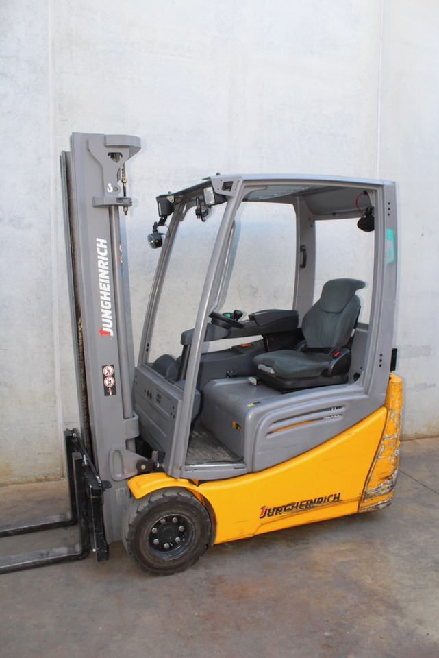 Jungheinrich EFG 218k 480 DZ LI-ION - Electric forklift: picture 3 Jungheinrich EFG 218k 480 DZ LI-ION - Electric forklift: picture 3