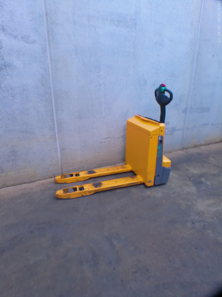 Jungheinrich EJE 116i LI-ION - Pallet truck: picture 2 Jungheinrich EJE 116i LI-ION - Pallet truck: picture 2