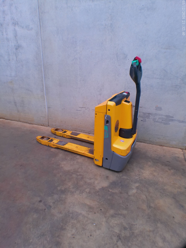 Jungheinrich EJE 116i LI-ION - Pallet truck: picture 1 Jungheinrich EJE 116i LI-ION - Pallet truck: picture 1