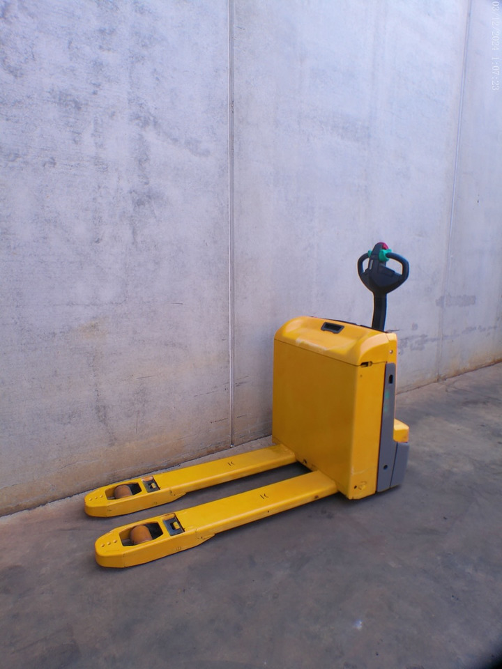 Jungheinrich EJE 118 LI-ION - Pallet truck: picture 2 Jungheinrich EJE 118 LI-ION - Pallet truck: picture 2