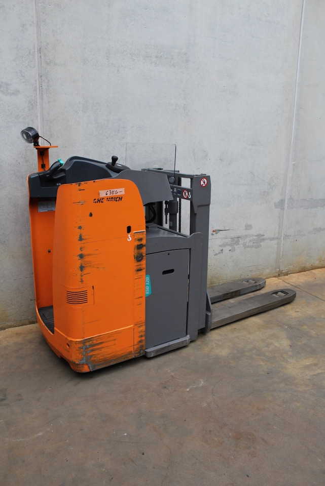 Jungheinrich ESD 120 166 ZT - Stacker: picture 3 Jungheinrich ESD 120 166 ZT - Stacker: picture 3