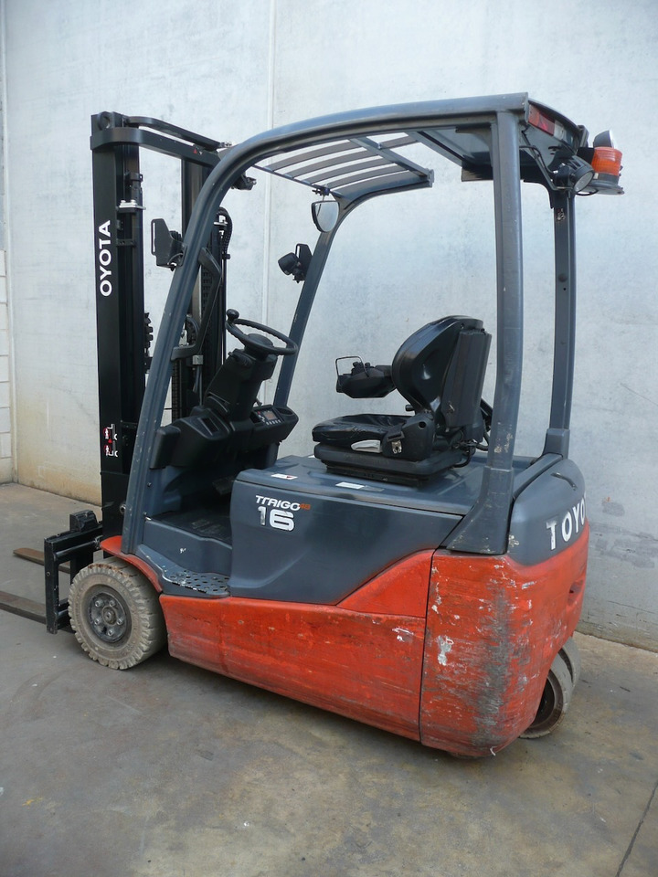 Toyota 8FBE16T - Electric forklift: picture 4 Toyota 8FBE16T - Electric forklift: picture 4