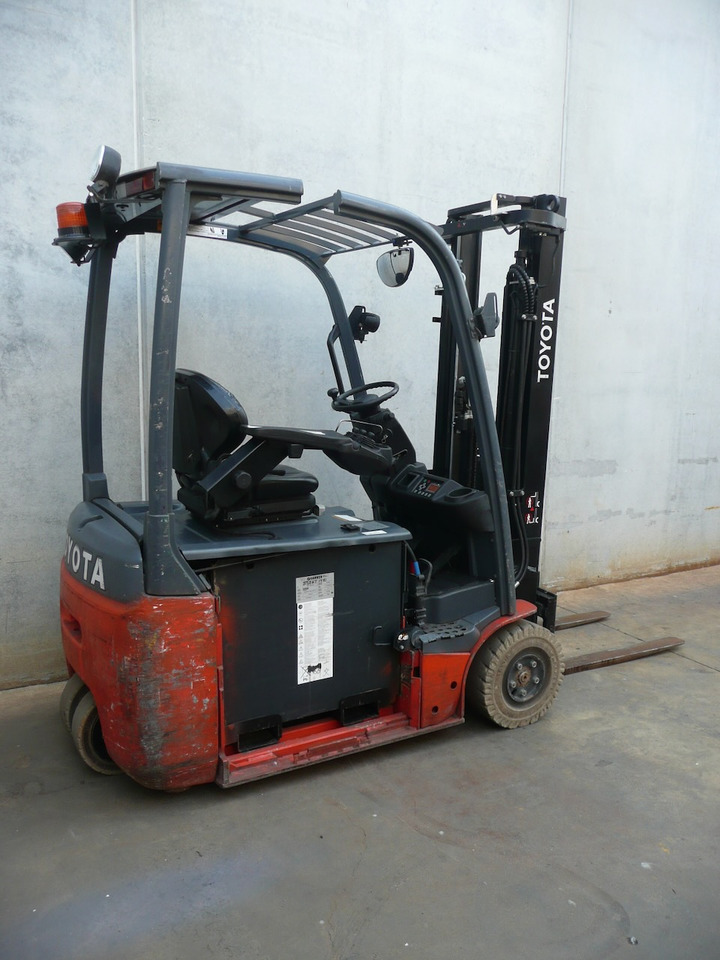 Toyota 8FBE16T - Electric forklift: picture 2 Toyota 8FBE16T - Electric forklift: picture 2