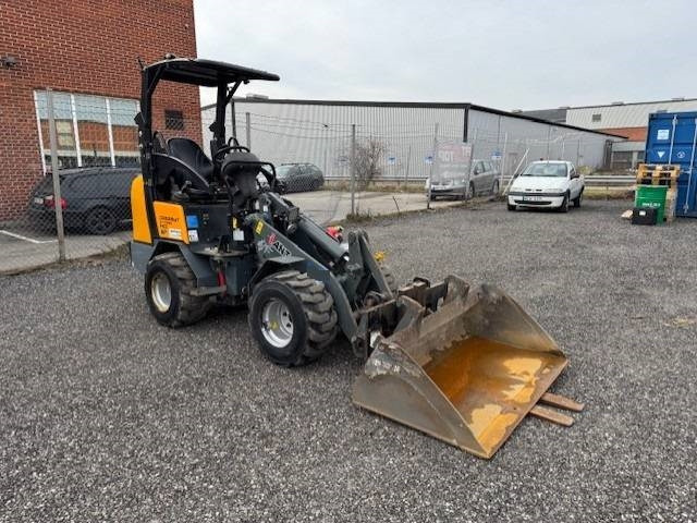 Giant D 332 SWT X-TRA ''SÅLD'' - Compact track loader: picture 2 Giant D 332 SWT X-TRA ''SÅLD'' - Compact track loader: picture 2