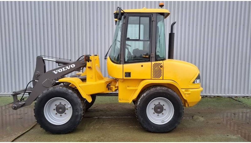 Volvo L30 B, Hjullastare - Wheel loader: picture 2 Volvo L30 B, Hjullastare - Wheel loader: picture 2