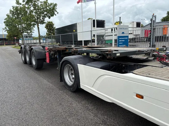 Pacton Containerchassis 20/30ft 2 lift axles ADR - Container transporter/ Swap body semi-trailer: picture 1 Pacton Containerchassis 20/30ft 2 lift axles ADR - Container transporter/ Swap body semi-trailer: picture 1
