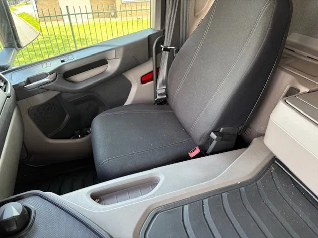 Box truck Scania P280 Closed box taillift 2000 kg Fuel CNG ADR 2 units in stock: picture 17 Box truck Scania P280 Closed box taillift 2000 kg Fuel CNG ADR 2 units in stock: picture 17