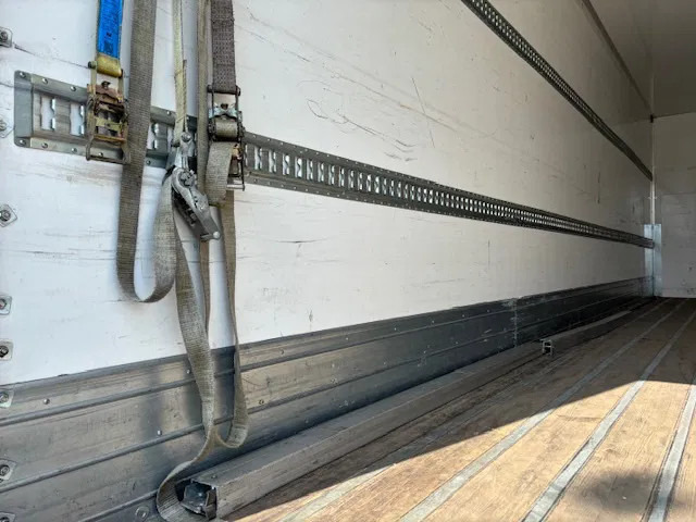 Box truck Scania P280 Closed box taillift 2000 kg Fuel CNG ADR 2 units in stock: picture 10 Box truck Scania P280 Closed box taillift 2000 kg Fuel CNG ADR 2 units in stock: picture 10