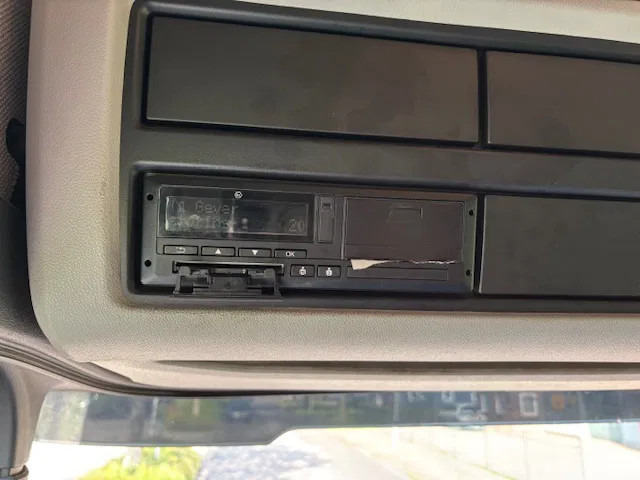 Box truck Scania P280 Closed box taillift 2000 kg Fuel CNG ADR 2 units in stock: picture 16 Box truck Scania P280 Closed box taillift 2000 kg Fuel CNG ADR 2 units in stock: picture 16