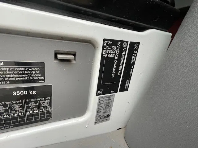 Panel van Volkswagen Crafter CRAFTER 35 BESTEL L1 H1 2.5 TDI 80 KW 5 cilinder: picture 15