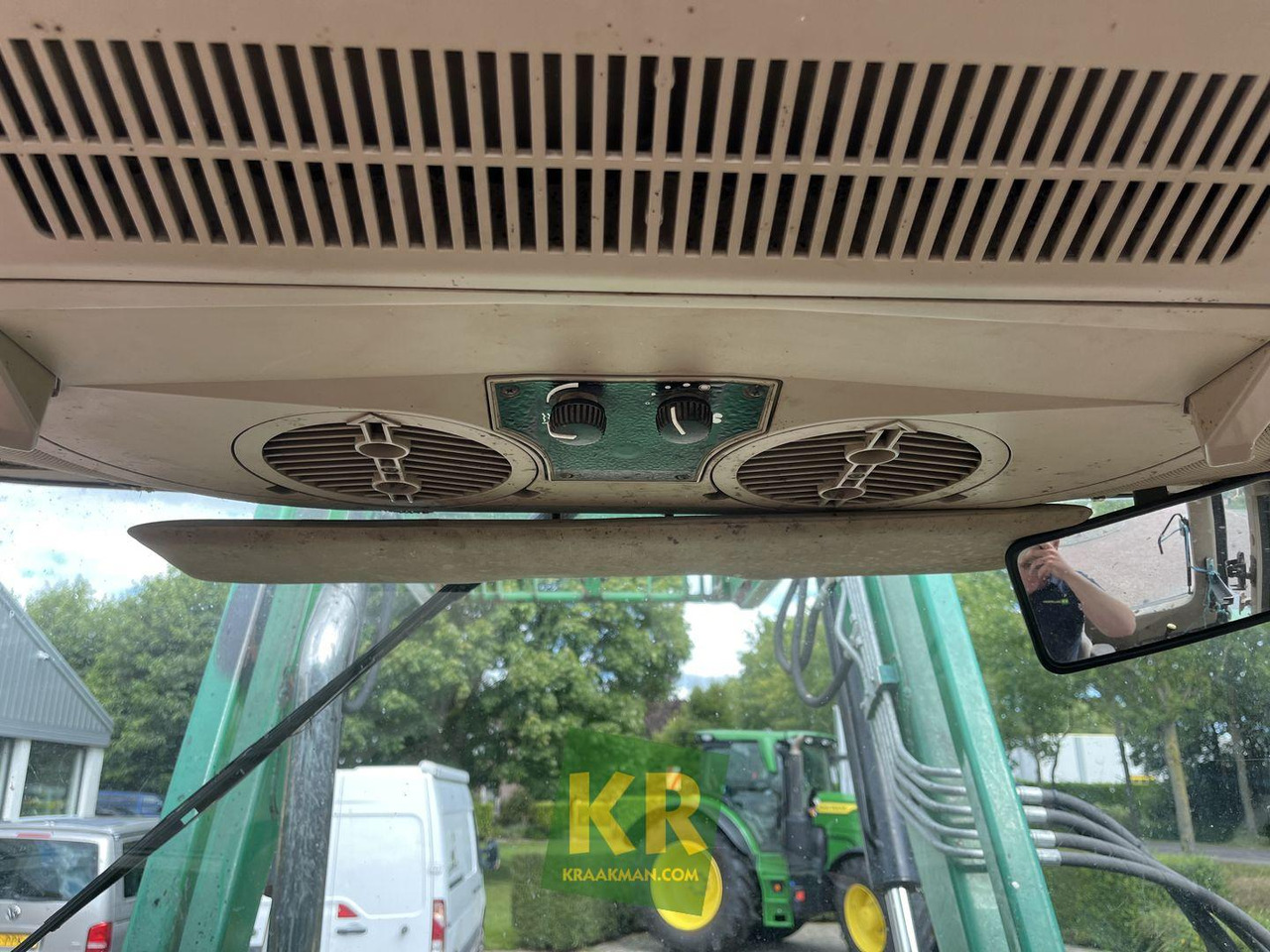 6110 John Deere - Farm tractor: picture 2 6110 John Deere - Farm tractor: picture 2