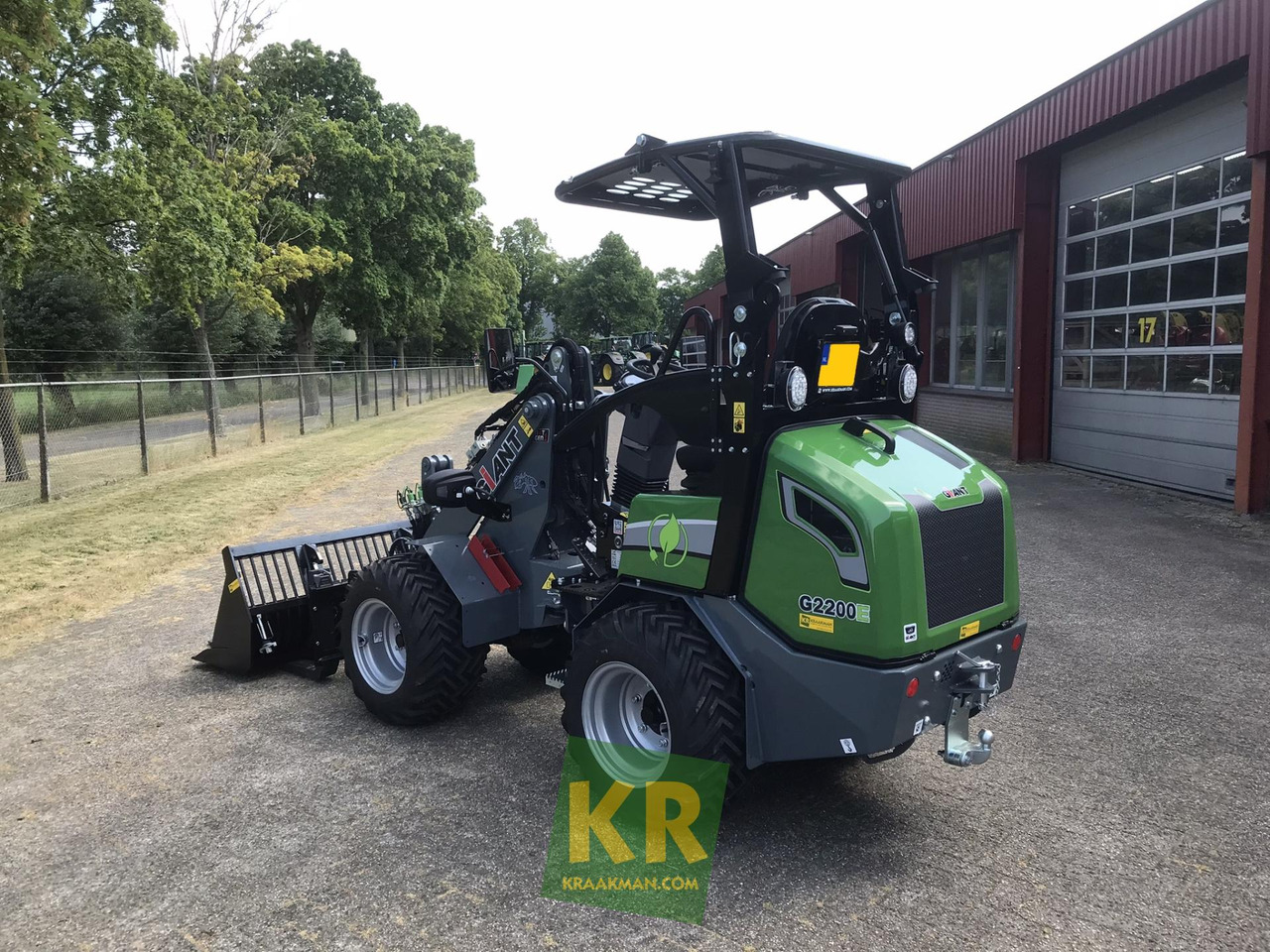 G2200E Giant - Compact loader: picture 4 G2200E Giant - Compact loader: picture 4
