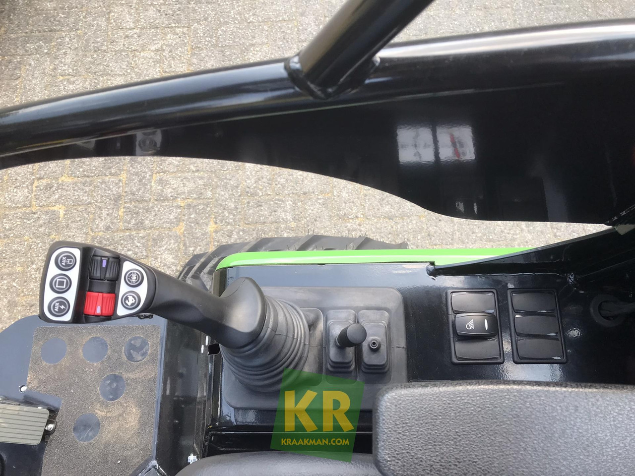 New Compact loader Giant G2200E: picture 9