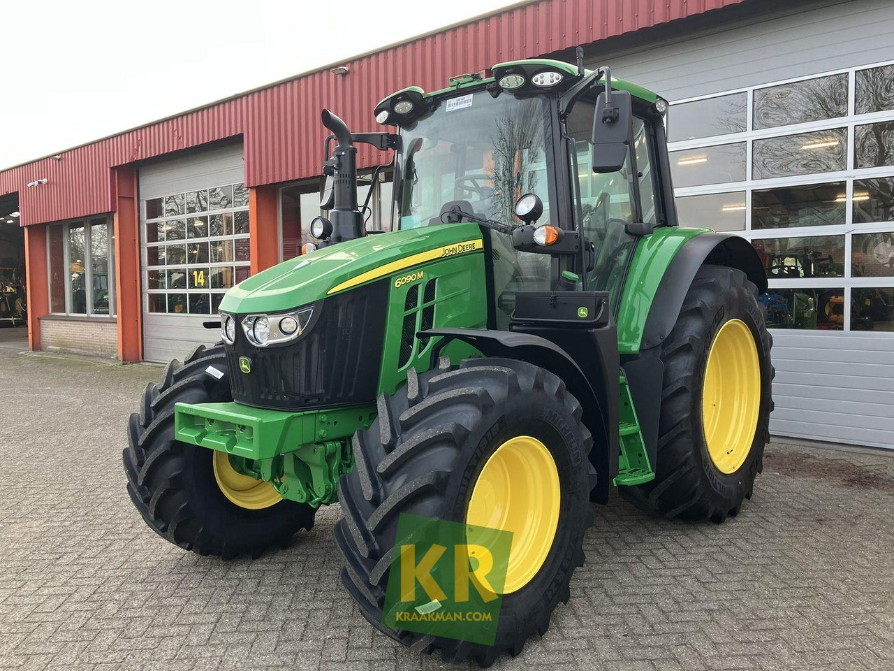 John Deere 6090M - Farm tractor: picture 1 John Deere 6090M - Farm tractor: picture 1