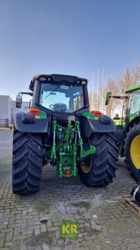 John Deere 6120M - Farm tractor: picture 4 John Deere 6120M - Farm tractor: picture 4