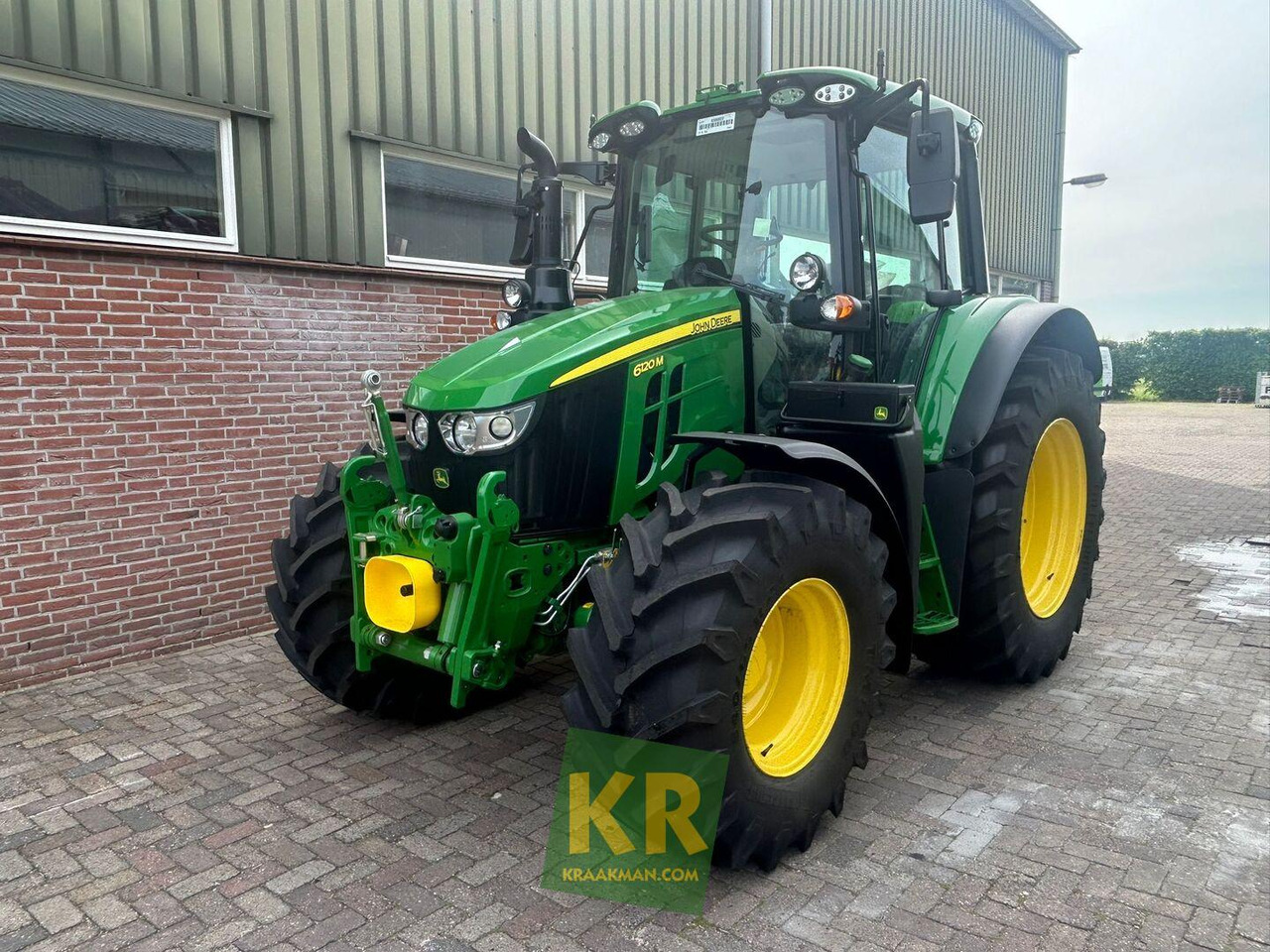 John Deere 6120M - Farm tractor: picture 4 John Deere 6120M - Farm tractor: picture 4