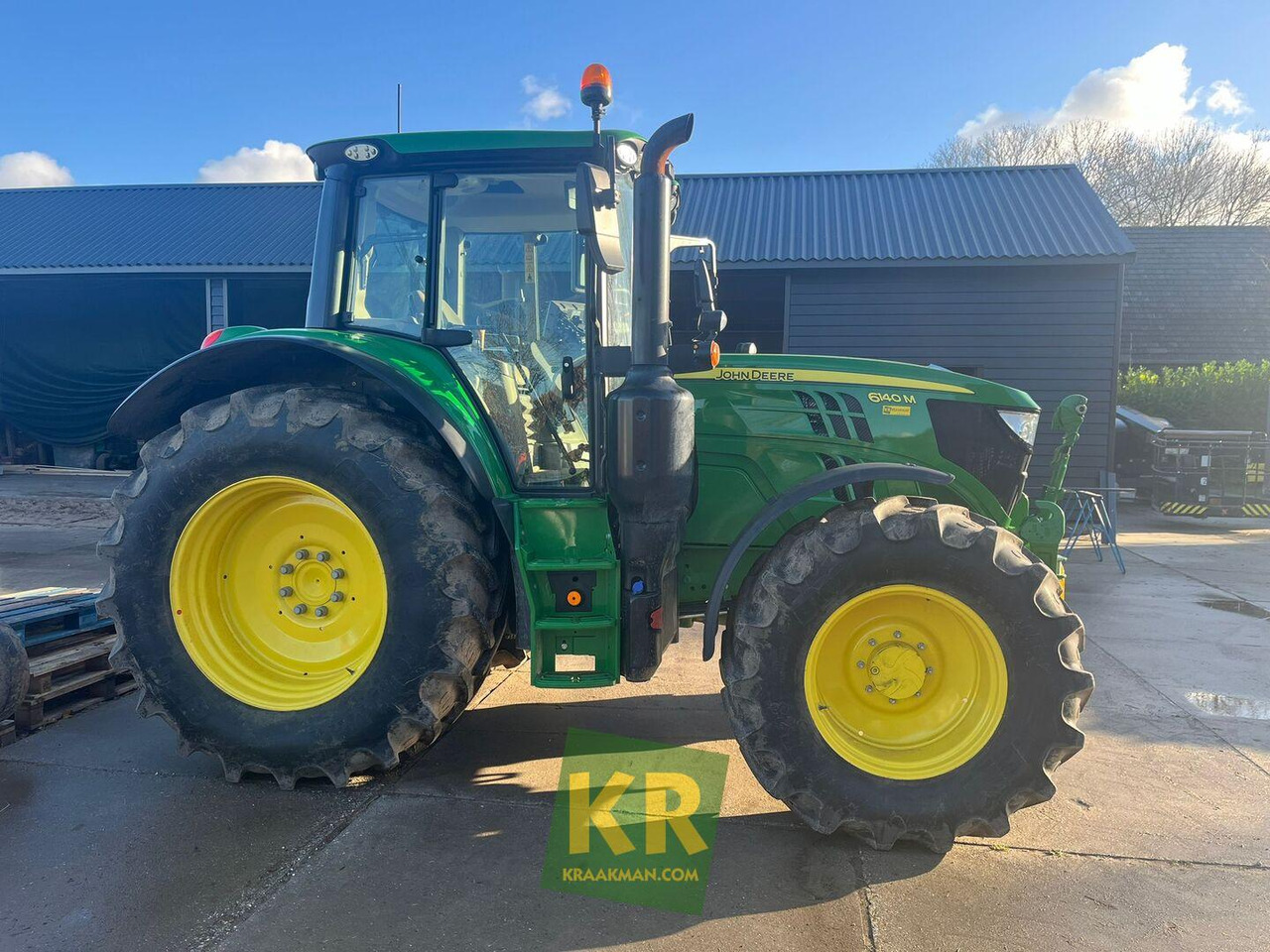 John Deere 6140M - Farm tractor: picture 1 John Deere 6140M - Farm tractor: picture 1