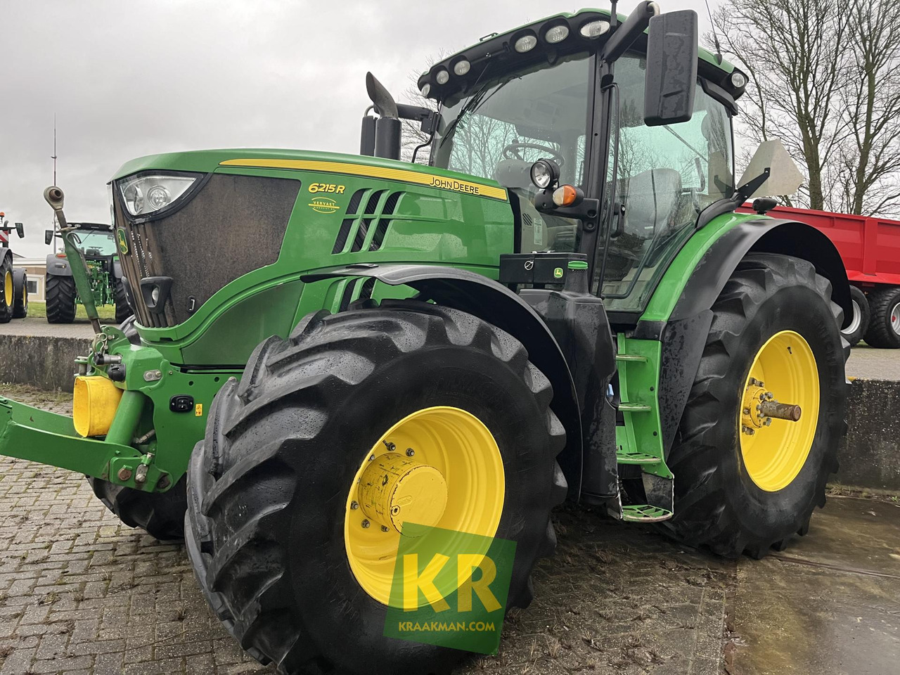 John Deere 6215R - Farm tractor: picture 1 John Deere 6215R - Farm tractor: picture 1