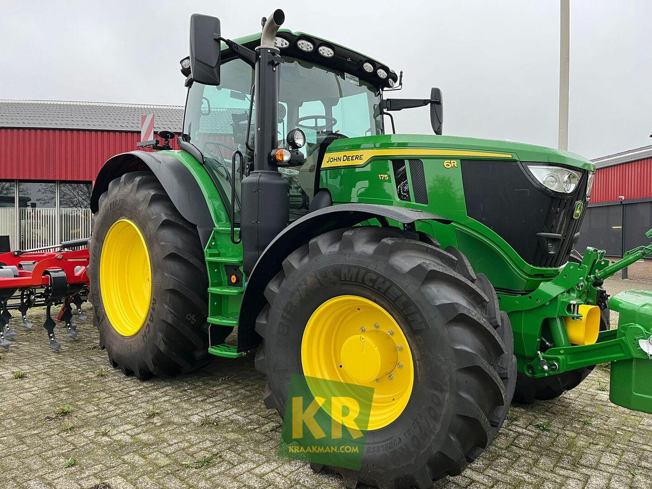 John Deere 6R 175 - Farm tractor: picture 2 John Deere 6R 175 - Farm tractor: picture 2