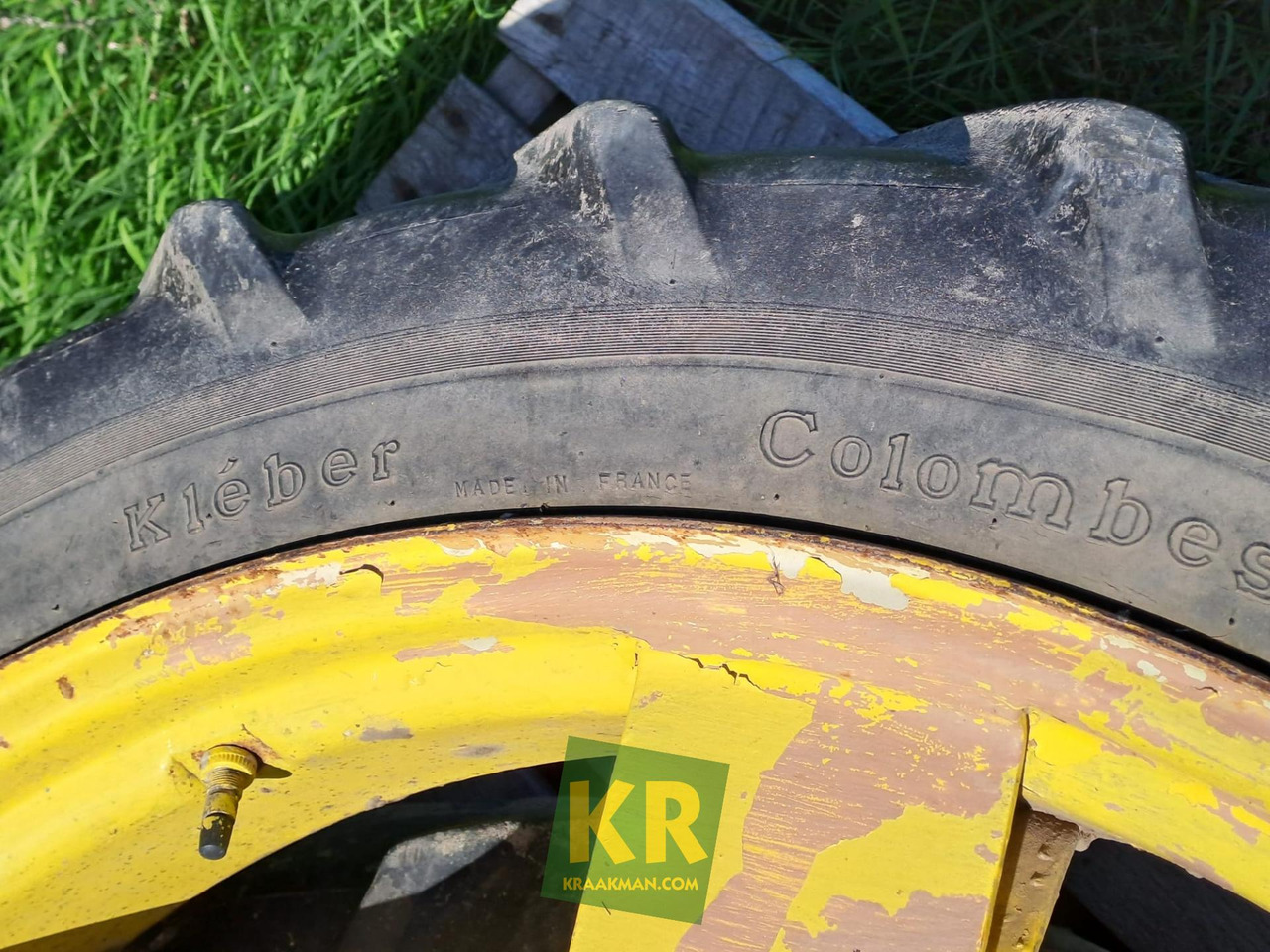 John Deere 8.3/8R36 (x2) - Wheel and tire package for Agricultural machinery: picture 2 John Deere 8.3/8R36 (x2) - Wheel and tire package for Agricultural machinery: picture 2