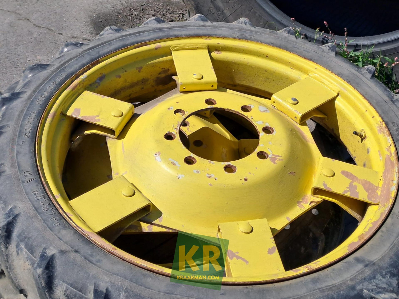 John Deere 8.3/8R36 (x2) - Wheel and tire package for Agricultural machinery: picture 1 John Deere 8.3/8R36 (x2) - Wheel and tire package for Agricultural machinery: picture 1